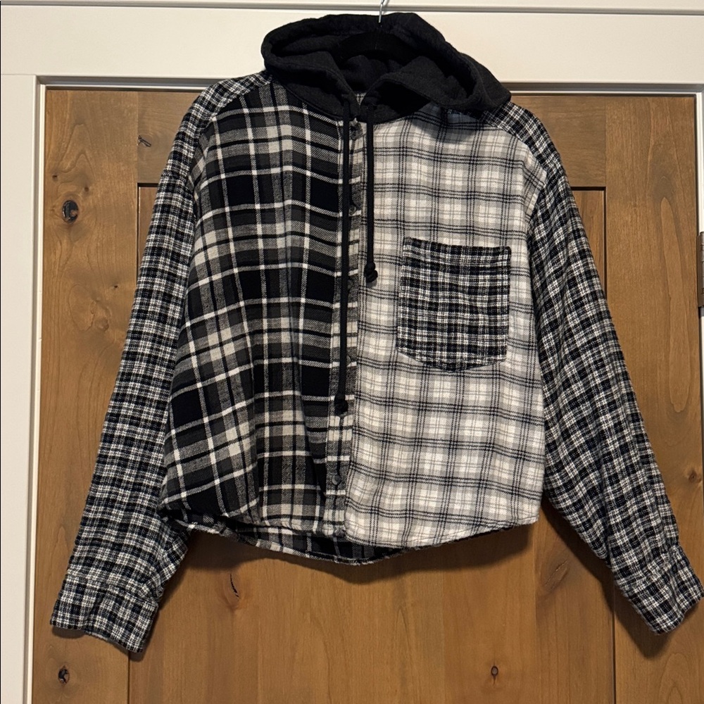American Eagle Cropped Patchwork plaid Hoodie Shi… - image 1